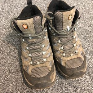 Hiking boots - Women's Moab 2 Mid Waterproof Wide Width